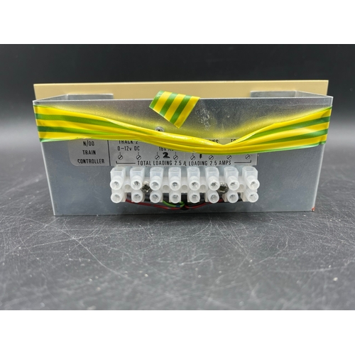 351 - Gaugemaster DS Double Power Controller with Brake Simulator and two Gaugemaster Twin Track mounted c... 