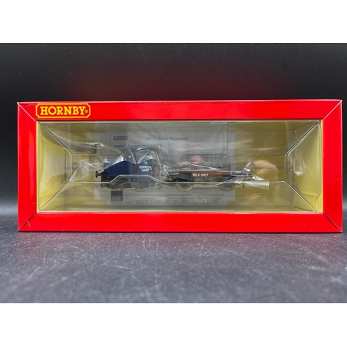 Hornby R3943 Ruston 48DS 235511 in Express Dairy Co. Ltd Livery (300g