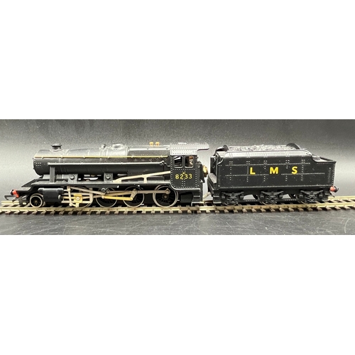 166 - A Wrenn Railways 8F Freight 2-8-0 Tender Locomotive (W2225A). LMS Black RN 8233. Tested Runner 
(750... 