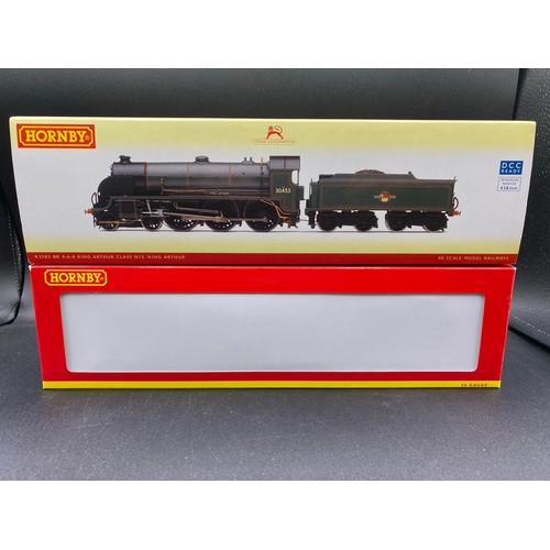 230 - Hornby R2583 Class N15 4-6-0 30453 