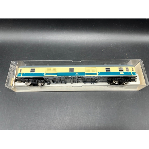 142 - Three Fleischmann DB Coaches, 5190, 5191 & 5192 each cased
(600g)
Aqua Blue/Cream livery
'Ready-to-R... 