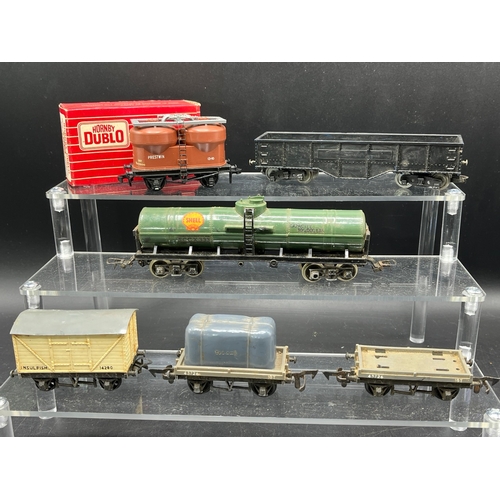 144 - 18 HO/OO Rolling stock from Joeuf/Playcraft, Rivarossi, Märklin
(1000g)
also Triang and Hornby Dublo... 