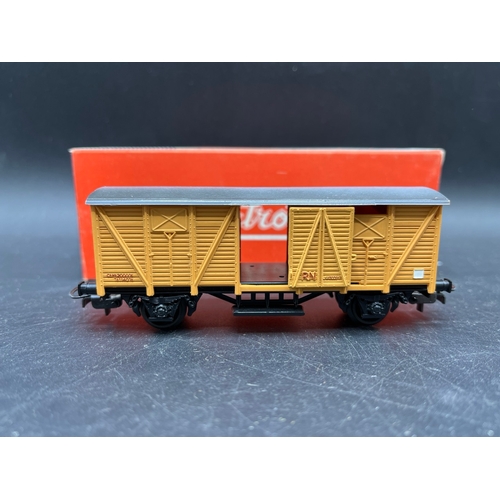 145 - 7 Electrotren Wagons, 5 boxed, plus Pocher flat bed wagon with barrel load and Rivarossi flat bed wi... 