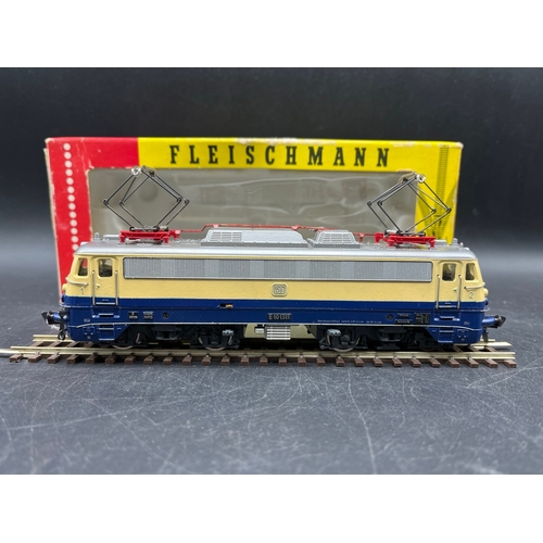 127 - 7 HO Diesel/Electric European Locomotives, six Tested Runners
(3000g)
Four boxed includes:-
Fleischm... 