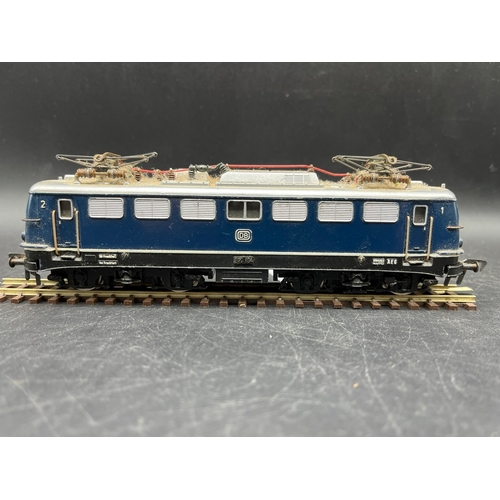 127 - 7 HO Diesel/Electric European Locomotives, six Tested Runners
(3000g)
Four boxed includes:-
Fleischm... 