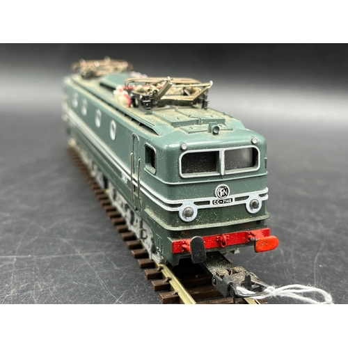 127 - 7 HO Diesel/Electric European Locomotives, six Tested Runners
(3000g)
Four boxed includes:-
Fleischm... 