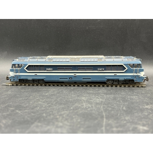 127 - 7 HO Diesel/Electric European Locomotives, six Tested Runners
(3000g)
Four boxed includes:-
Fleischm... 