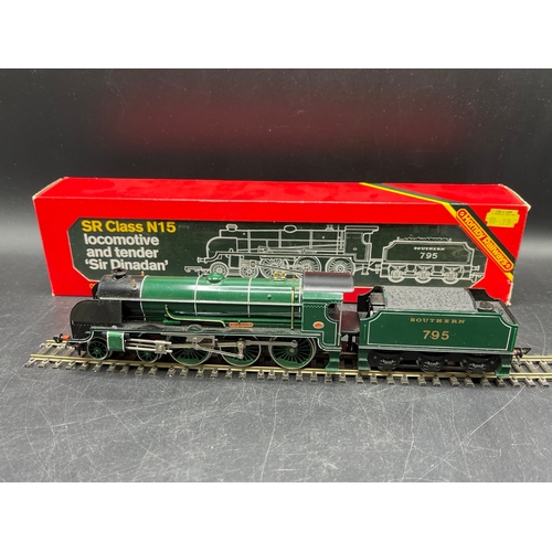 234 - 4 OO Hornby and Triang-Hornby Steam Locomotives
(1600g)
Hornby R037 Princess Class 4-6-2 'Lady Patri... 