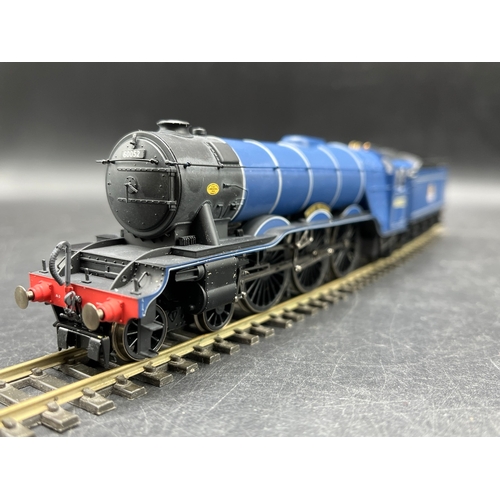 236 - Two OO Hornby Steam Locomotives 
(1100g)
Hornby R1074 Class A3 4-6-2 60052 