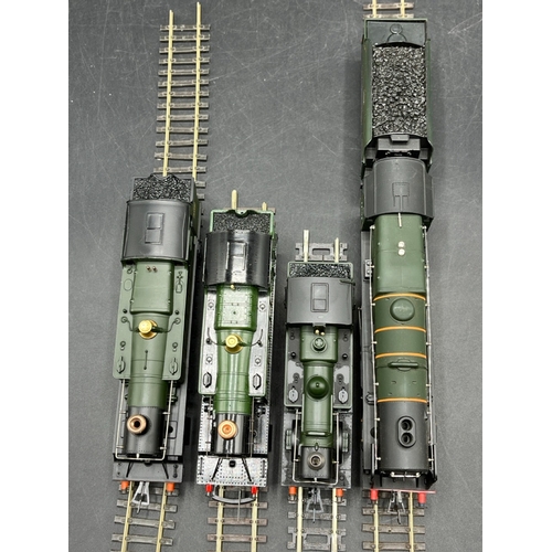 237 - Four OO Tested Runner Steam Locomotives in Fair boxes
(1250g)
Airfix GMR (Great Model Railways) 5412... 