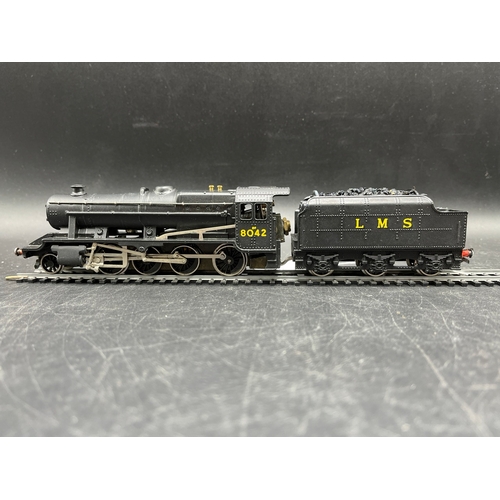 168 - Two OO Wrenn Locomotives, both Non-runners in Very Good condition
(1100g)
Triang Wrenn W2225 2-8-0 F... 