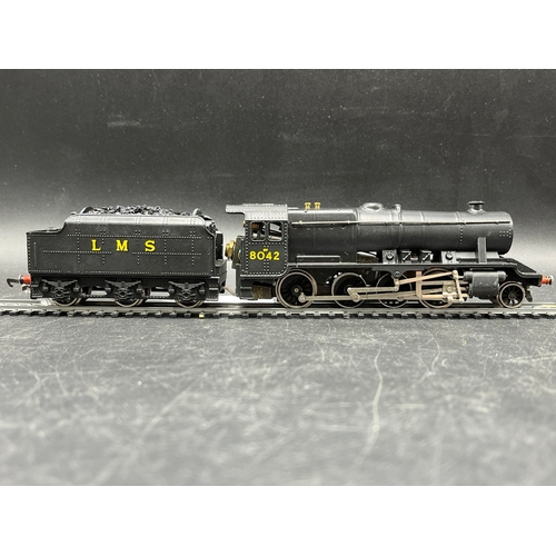 168 - Two OO Wrenn Locomotives, both Non-runners in Very Good condition
(1100g)
Triang Wrenn W2225 2-8-0 F... 