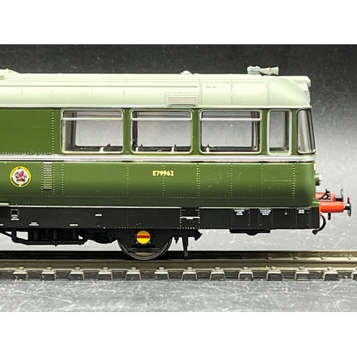 239 - Heljan 8701 Railbus W&M E79962 in dark green with speed whiskers, Tested Non-runner despite looking ... 