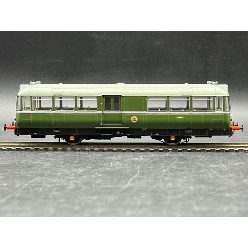 239 - Heljan 8701 Railbus W&M E79962 in dark green with speed whiskers, Tested Non-runner despite looking ... 