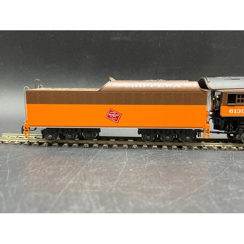 135 - Rivarossi 1214 Heavy Pacific 4-6-2 'The Milwaukee Road' in Orange & Silver - Tested Non-Runner
(500g... 