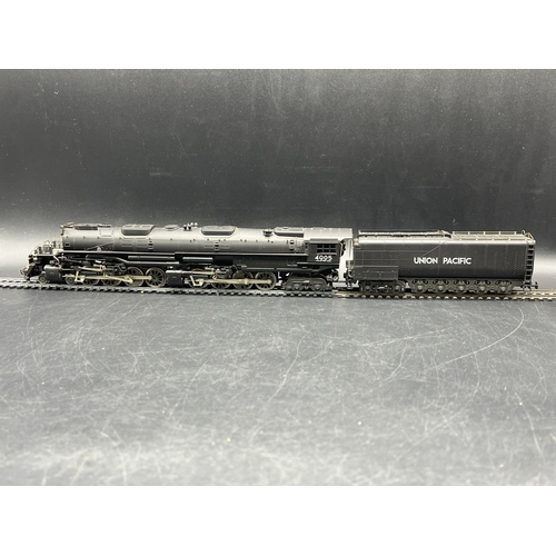 137 - Rivarossi 1254 Alco Big Boy 4-8-8-4 4005 of the Union Pacific Railroad, Tested Runner
(650g)
No box
... 