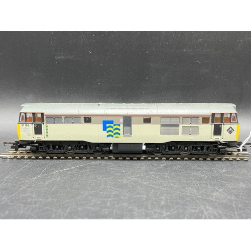 240 - Four Boxed OO Lima Diesel/Electric Locomotives, Two Tested Runners
(1800g)
Lima L204932 Class 37 379... 