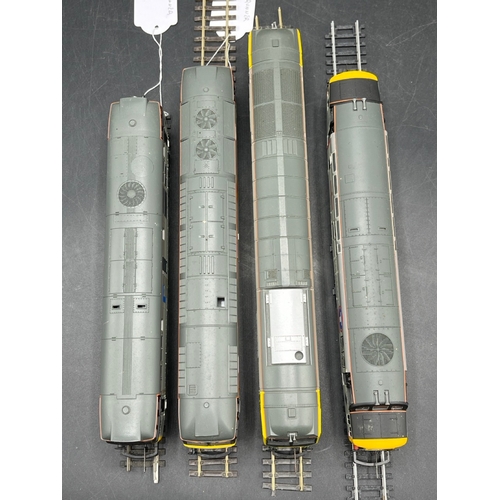 240 - Four Boxed OO Lima Diesel/Electric Locomotives, Two Tested Runners
(1800g)
Lima L204932 Class 37 379... 