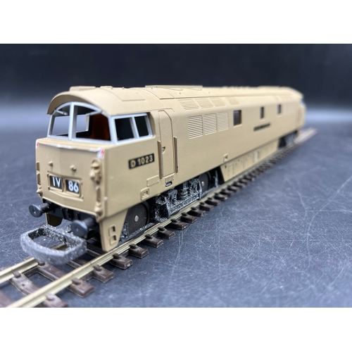 241 - Four OO Lima Diesel/Electric Locomotives, each Tested Runners
(1800g)
Lima L205126 Class 52 Western ... 