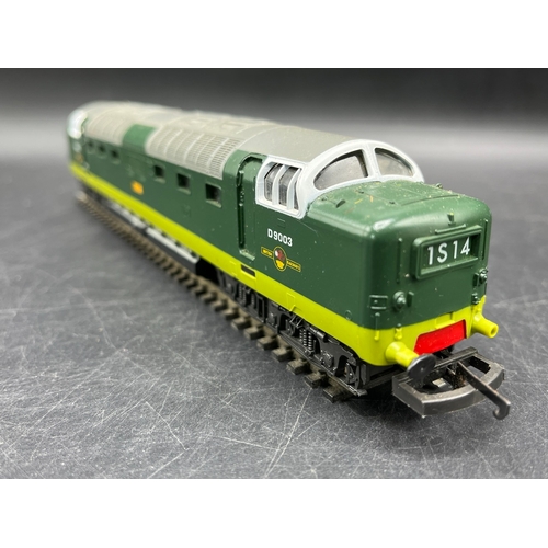 242 - Five OO Diesel/Electric Locomotives, each Tested Runners
(1600g)
Hornby R068 Class 25 25247 in BR Bl... 