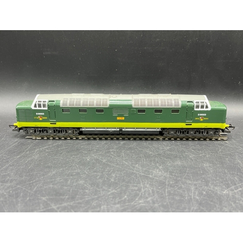 242 - Five OO Diesel/Electric Locomotives, each Tested Runners
(1600g)
Hornby R068 Class 25 25247 in BR Bl... 