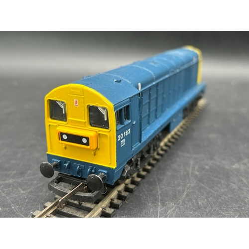 243 - Four OO Diesel/Electric Locomotives, each Tested Runners
(1800g)
Bachmann Branchline 31-077 Class 46... 