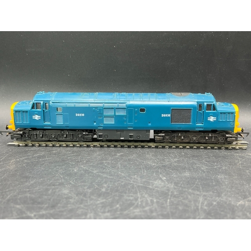 243 - Four OO Diesel/Electric Locomotives, each Tested Runners
(1800g)
Bachmann Branchline 31-077 Class 46... 