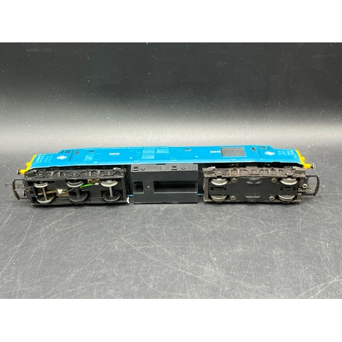 243 - Four OO Diesel/Electric Locomotives, each Tested Runners
(1800g)
Bachmann Branchline 31-077 Class 46... 