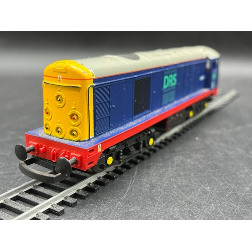 244 - Three Boxed OO Lima Diesel/Electric Locomotives, each Tested Runners
(1400g)
Lima L204966 Class 66 d... 