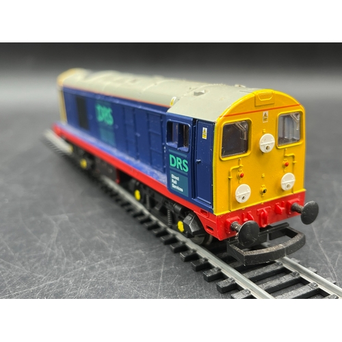 244 - Three Boxed OO Lima Diesel/Electric Locomotives, each Tested Runners
(1400g)
Lima L204966 Class 66 d... 