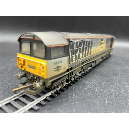 246 - Three OO Diesel Locomotives, Tested Runners
(1400g)
Hornby R705 Class 58 58050 'Toton Traction Depot... 