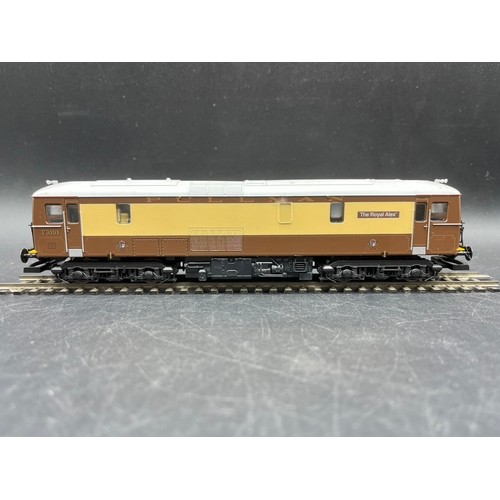 247 - Lima L205186 Class 73 73101 'The Royal Alex' in Pullman umber and cream with rake of 7 Triang Pullma... 