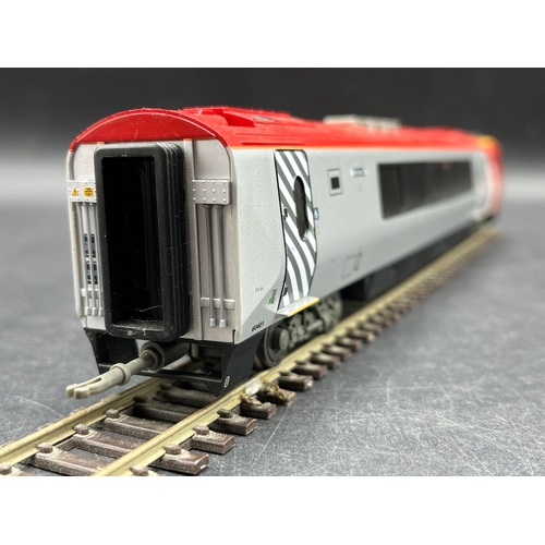 186 - Bachmann Branchline 32-600 Class 220 Virgin Voyager 4 car DEMU 