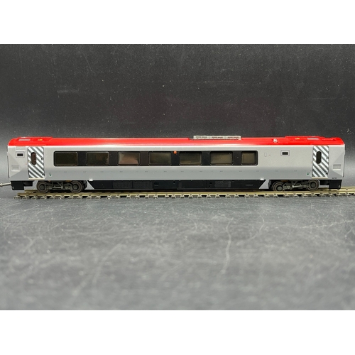 186 - Bachmann Branchline 32-600 Class 220 Virgin Voyager 4 car DEMU 