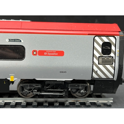 188 - Hornby R1134 EMU Class 390 5-Car Pendolino 390045 '101 Squadron' in Virgin Livery - Separated from t... 