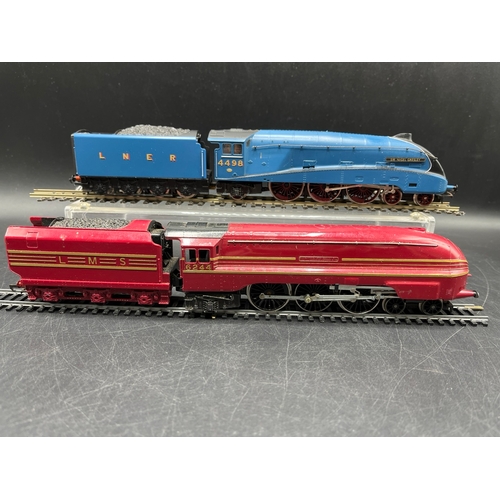 248 - Two OO Hornby 4-6-2 Steam Locomotives, one tested Runner
(900g)
Hornby R767 Class 8P 'Coronation' 4-... 