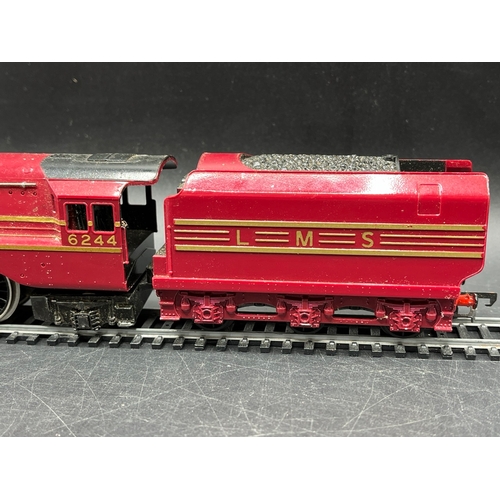 248 - Two OO Hornby 4-6-2 Steam Locomotives, one tested Runner
(900g)
Hornby R767 Class 8P 'Coronation' 4-... 