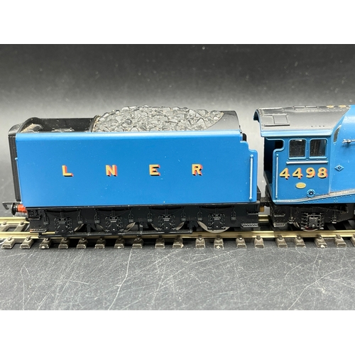 248 - Two OO Hornby 4-6-2 Steam Locomotives, one tested Runner
(900g)
Hornby R767 Class 8P 'Coronation' 4-... 