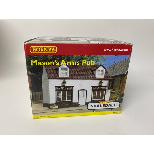 66 - 18 Hornby Skaledale Trackside Buildings, Platforms, Dapol & Wills Kits... (7500g) 
2 Single Sided St... 