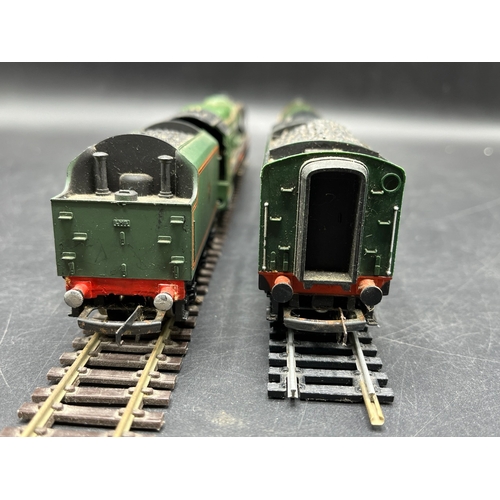 169 - Two OO 4-6-2 Runners - Wrenn 'City of Birmingham' and Dublo 'Mallard'
(1200g)
Wrenn W2228 Duchess Cl... 