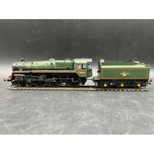 253 - OO Bachmann Branchline 32-504 Standard class 5MT 73014 & BR1 tender in BR green with late crest, and... 