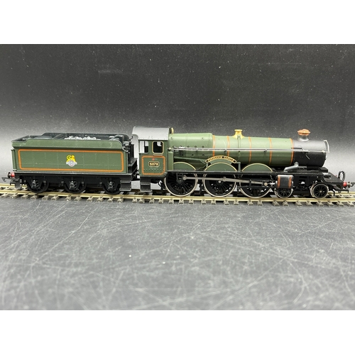 253 - OO Bachmann Branchline 32-504 Standard class 5MT 73014 & BR1 tender in BR green with late crest, and... 