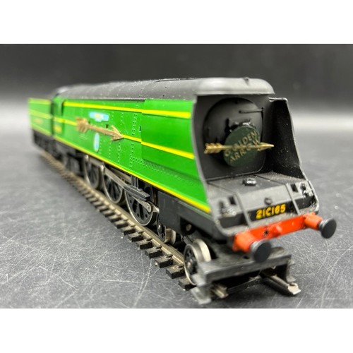 254 - Five OO gauge Steam locomotives, each Tested Runners
(1400g)
Hornby Battle Of Britain Class 4-6-2 'H... 