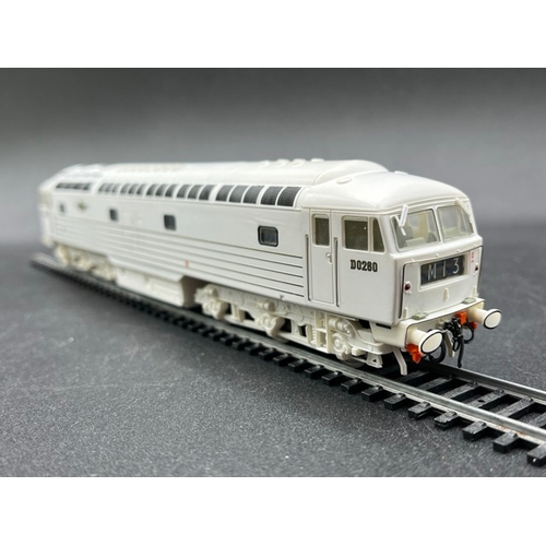 255 - Heljan 4005 BRCW D0260 'Lion' Limited edition of 4000 models, Tested Runnner
(900g)
Clam shell packa... 