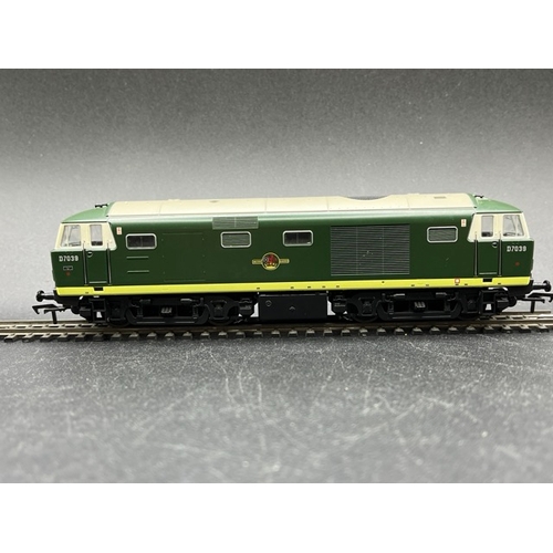 256 - Two 'OO' Bo-Bo Locomotives, Heljan 3501 Class 35 D7309 (with DCC decoder not fitted) and Hornby R212... 