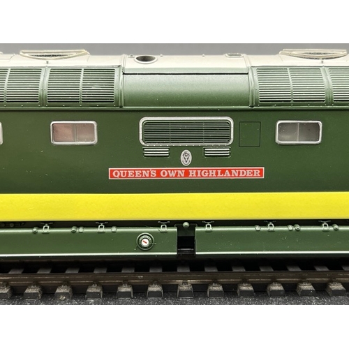 257 - OO Gauge Class 46 Bachmann 31-077 1-Co-Co-1 & Class 55 Bachmann 32-525, Tested Runners
(1450g)
Bachm... 