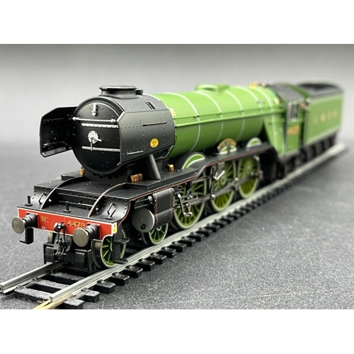 260 - Hornby R2441 Class A3 4-6-2 4472 