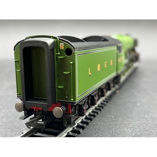 260 - Hornby R2441 Class A3 4-6-2 4472 