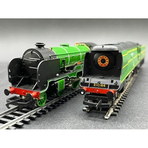 261 - Two OO Southern Steam Locomotives Hornby R374 & Hornby R2018, Tested Runners
(800g)
Hornby R374 Batt... 