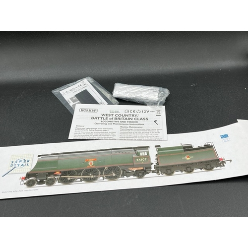 262 - Three 'OO' BR Late Crest Lined Green Steam Locomotives, Tested Runners, Hornby R2926, Bachmann 31-10... 